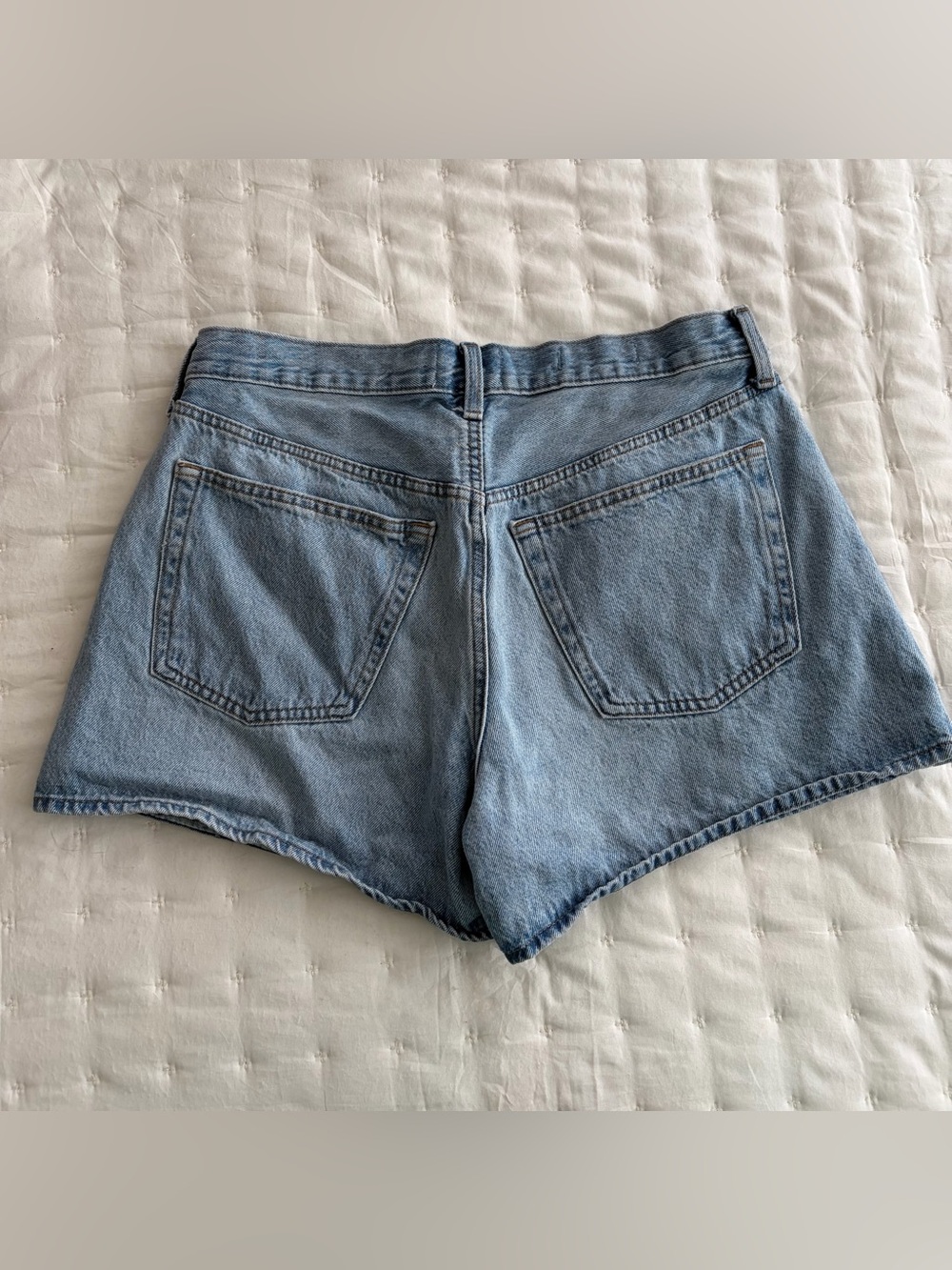 Universal Thread Two-Tone Light Blue Denim Shorts - Picture 3 of 3